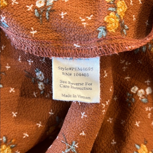 Floral Rust Boutique Blouse - Picture 5 of 8